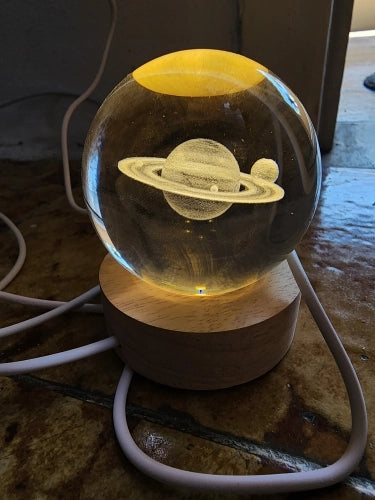 Bola de Cristal 3D  Diseño de Sistema Solar con Iluminación y Base de Madera